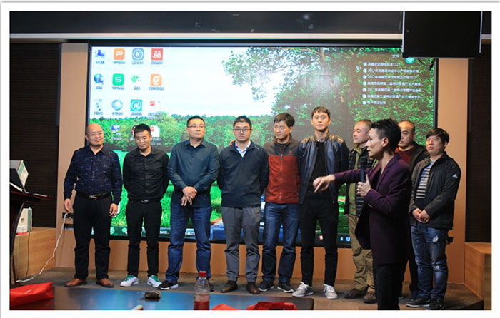 合作伙伴上臺分享營銷經(jīng)驗(yàn)和成果