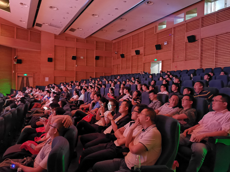 JBL VTX新線性音箱推介會(huì)現(xiàn)場(chǎng)